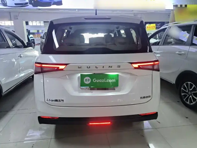 Wuling Jiachen — Фото автомобиля 5