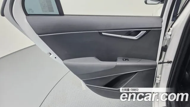 Kia Niro New — Фото автомобиля 14