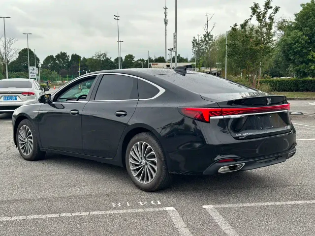 Buick LaCrosse — Фото автомобиля 12