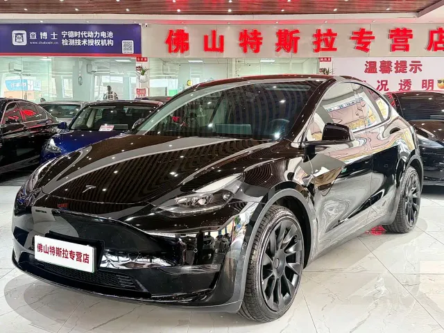 Фотография автомобиля — Tesla Model Y
