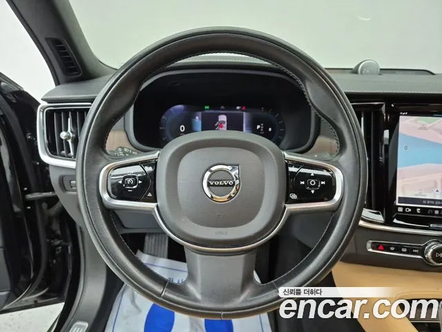 Volvo S90 — Фото автомобиля 9
