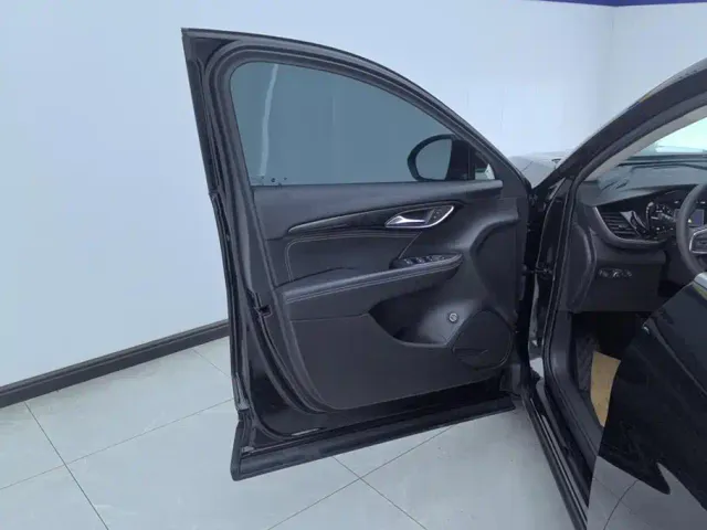 Buick Envision S — Фото автомобиля 7