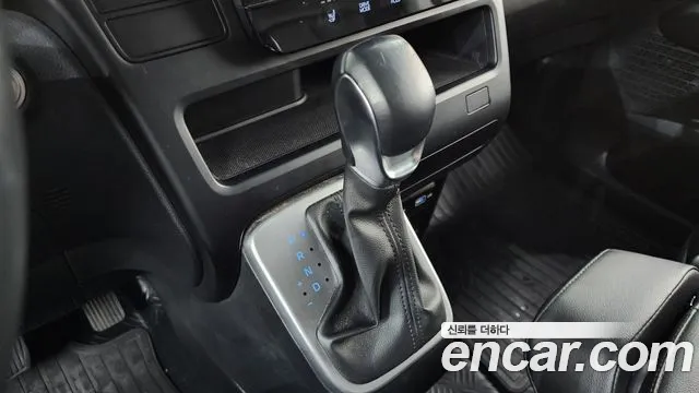 Hyundai Staria Staria Карго 3 места — Фото автомобиля 9