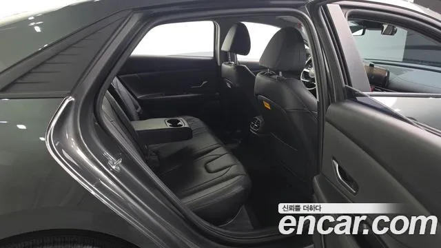 Hyundai Avante CN7 — Фото автомобиля 18