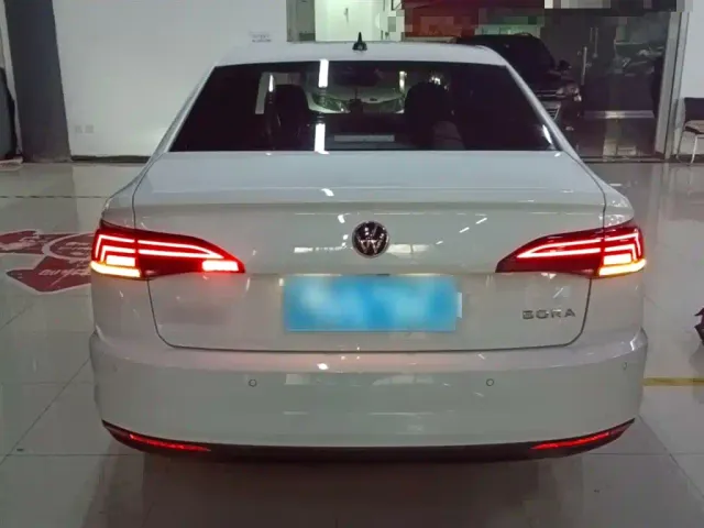 Volkswagen Bora — Фото автомобиля 5