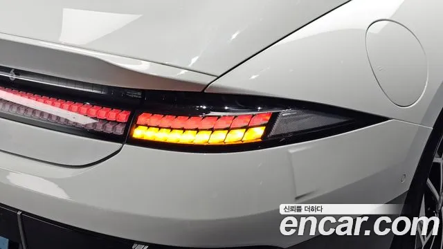Hyundai Ioniq 6 — Фото автомобиля 23