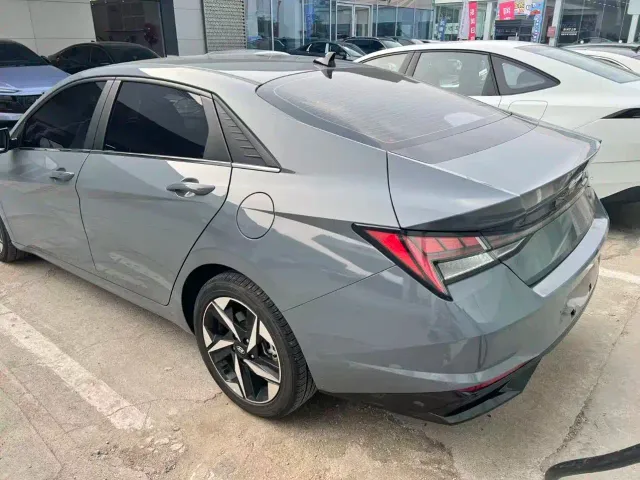 Hyundai Elantra — Фото автомобиля 6