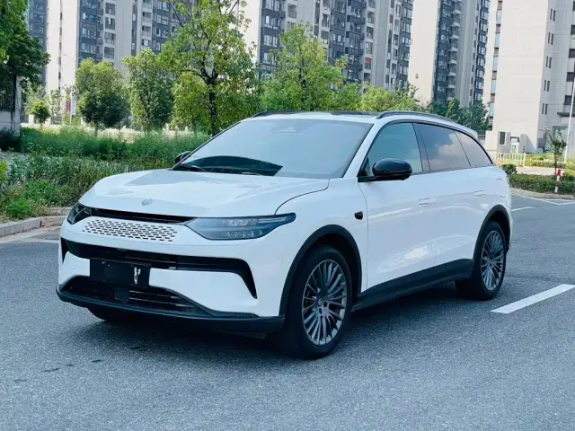 Фотография автомобиля — Leapmotor C11