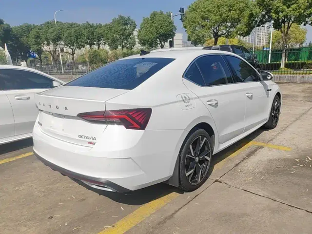 Skoda Octavia — Фото автомобиля 6