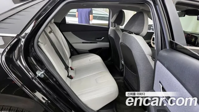 Hyundai AVANTE Inspiration — Фото автомобиля 12