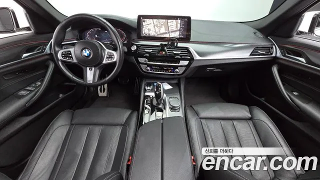 BMW 5 Series G30 — Фото автомобиля 7