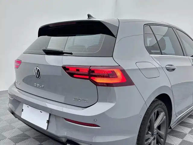 Volkswagen Golf — Фото автомобиля 9