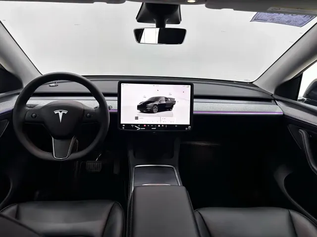 Tesla Model Y — Фото автомобиля 5