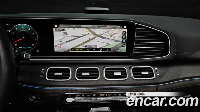 Mercedes-Benz GLE-Class — Фото автомобиля 14