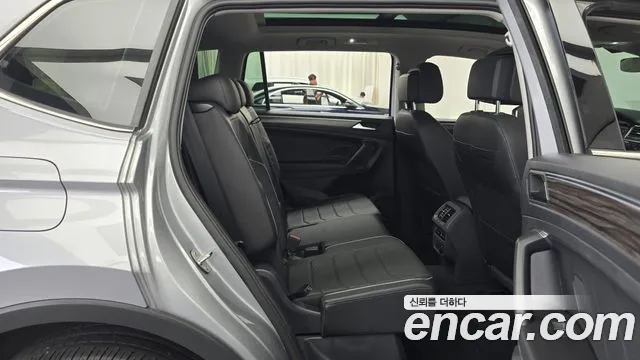 Volkswagen Tiguan — Фото автомобиля 11
