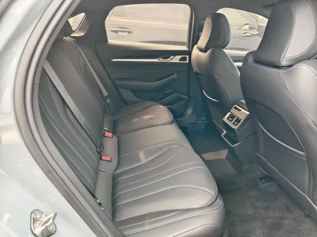 Geely Xingrui — Фото автомобиля 9