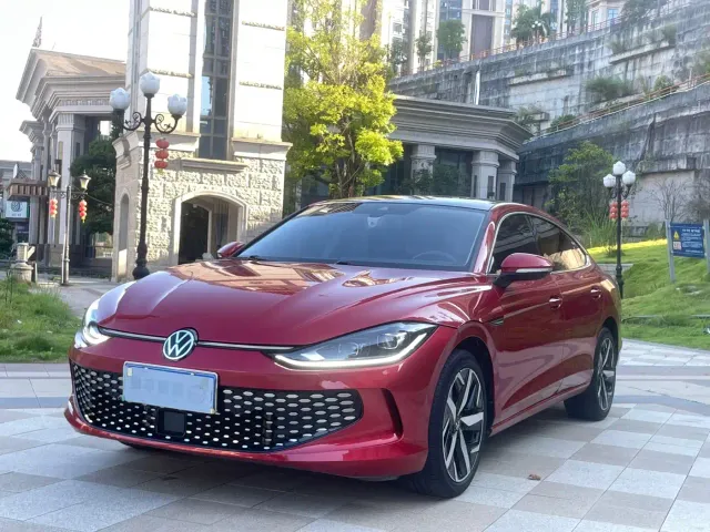 Фотография автомобиля — Volkswagen Lamando