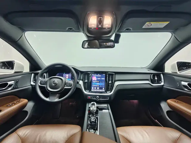 Volvo S60 — Фото автомобиля 12
