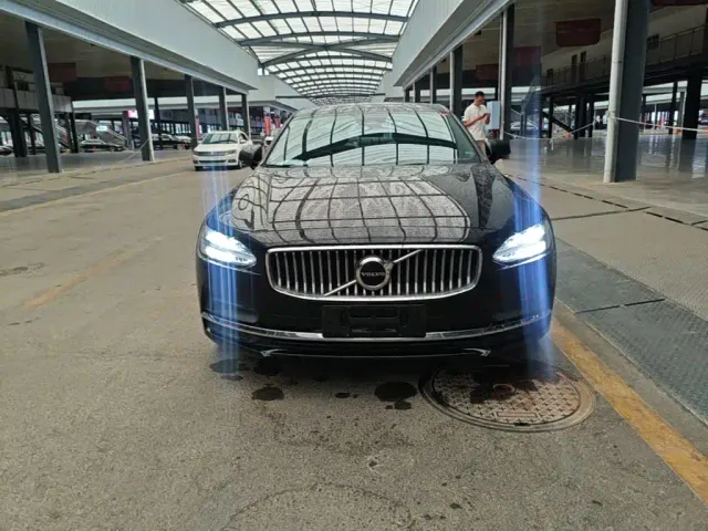 Volvo S90 — Фото автомобиля 2