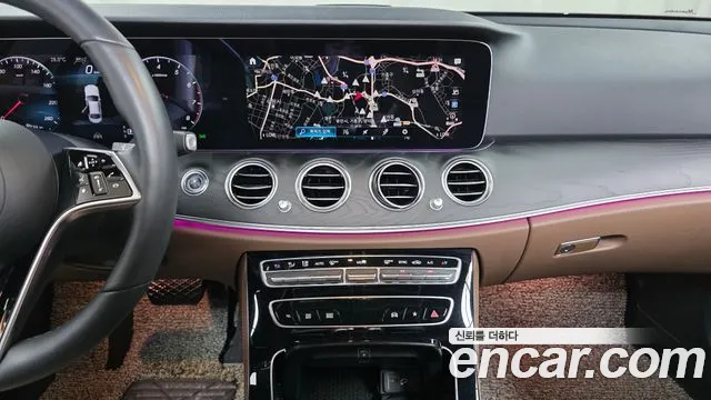 Mercedes-Benz E-Class — Фото автомобиля 13