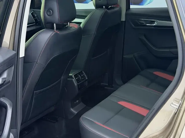Skoda Karoq — Фото автомобиля 15