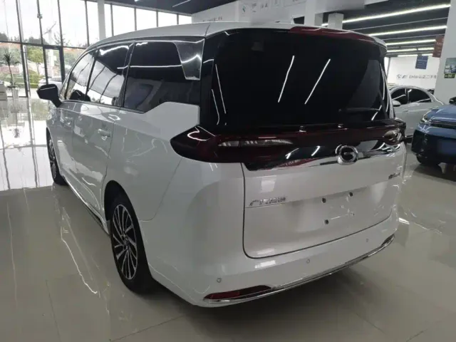 GAC Trumpchi M6 — Фото автомобиля 4