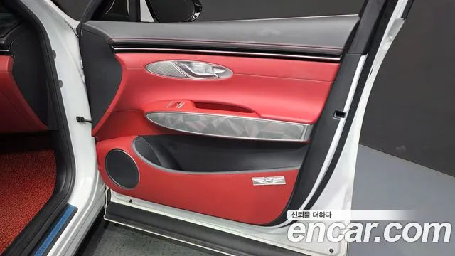 Genesis GV70 — Фото автомобиля 13