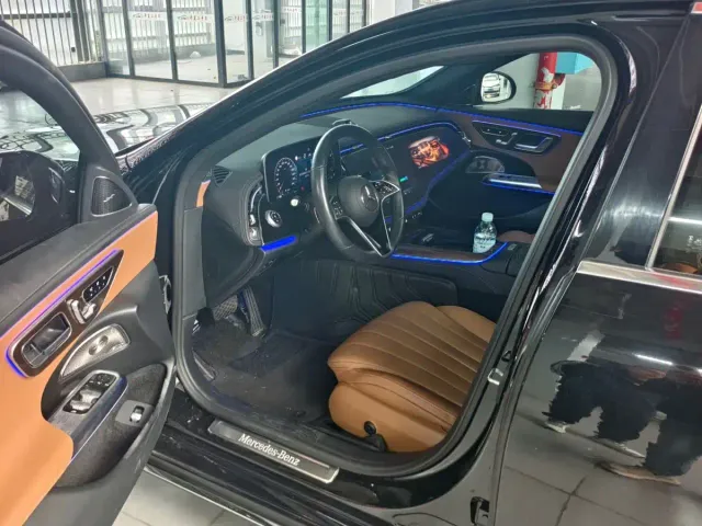 Mercedes-Benz E-Class — Фото автомобиля 6