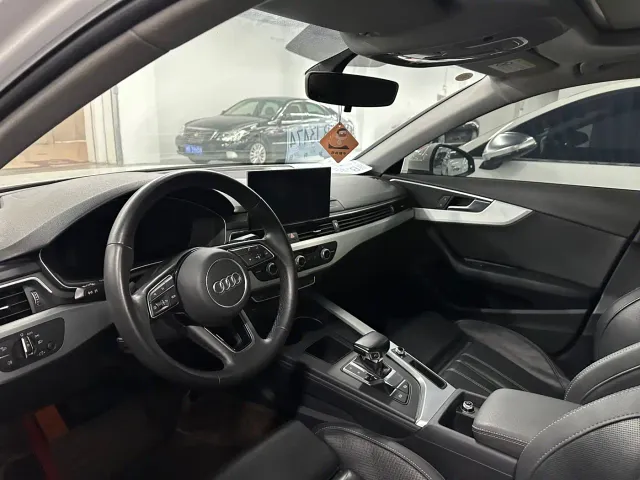 Audi A4L — Фото автомобиля 11