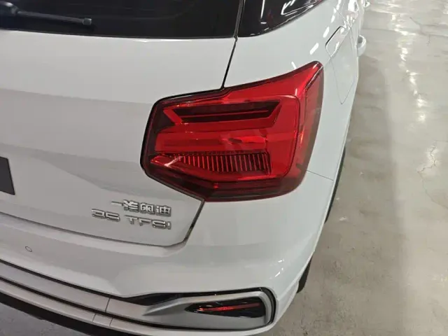 Audi Q2L — Фото автомобиля 7