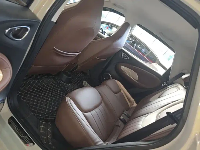 Wuling Bingo — Фото автомобиля 16