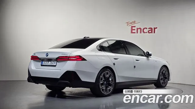 BMW 5-Series 5 серия (G60) — Фото автомобиля 2