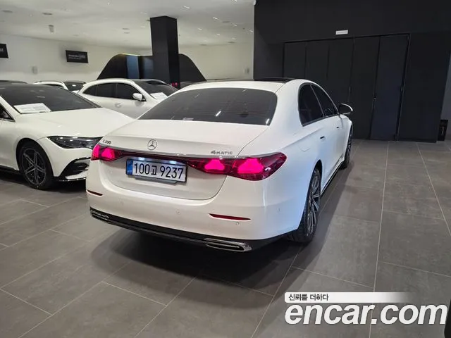 Mercedes-Benz E-Class W214 — Фото автомобиля 2