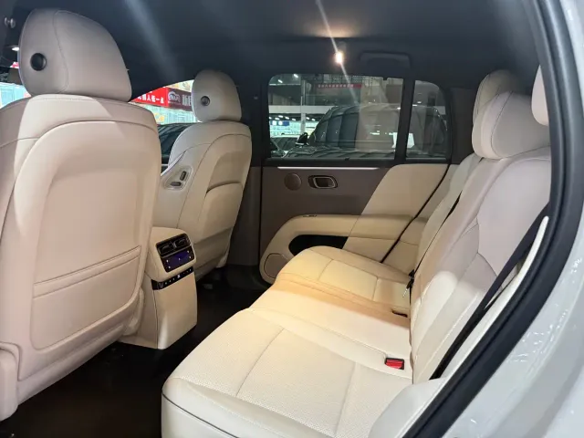 Li Auto i6 — Фото автомобиля 3