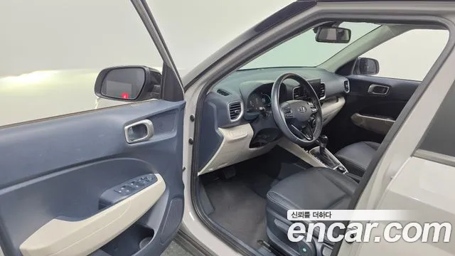 Hyundai Venue — Фото автомобиля 10