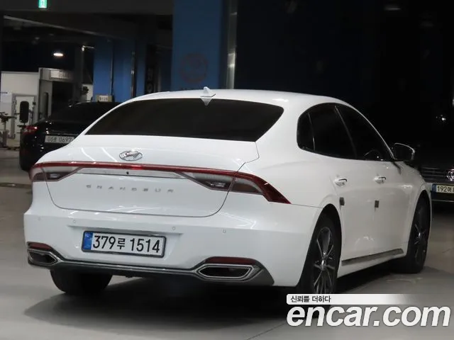 Hyundai Grandeur Grandeur (New) — Фото автомобиля 4