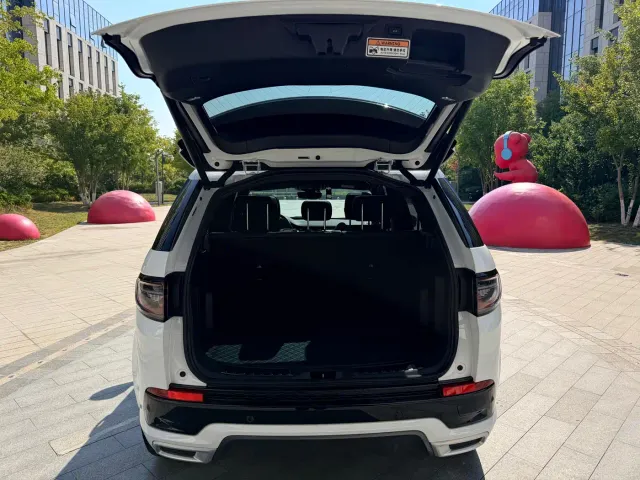 Land Rover Discovery Sport — Фото автомобиля 15