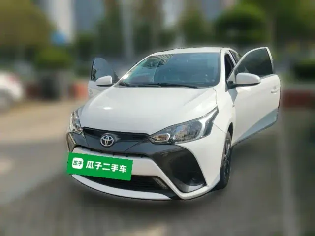 Фотография автомобиля — Toyota YARiS L Zhi Xuan