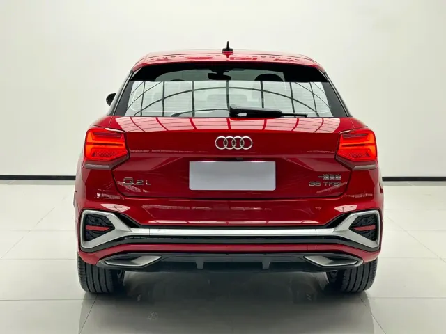 Audi Q2L — Фото автомобиля 5