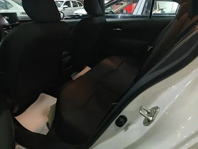 Toyota Corolla — Фото автомобиля 16