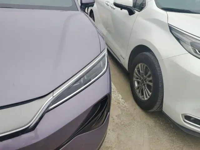BYD Song Ultra — Фото автомобиля 5