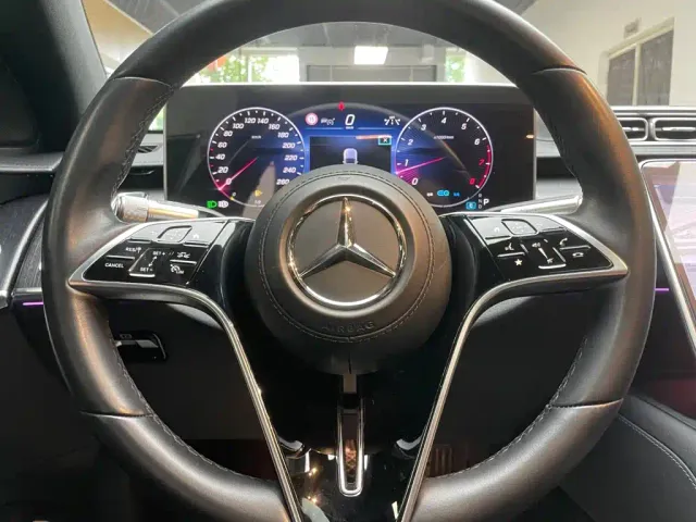 Mercedes-Benz S-Class — Фото автомобиля 12
