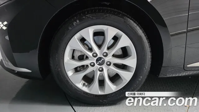 Kia K8 2.5 Бензин 2WD — Фото автомобиля 5