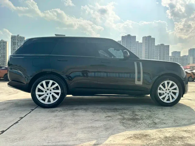 Land Rover Range Rover — Фото автомобиля 14