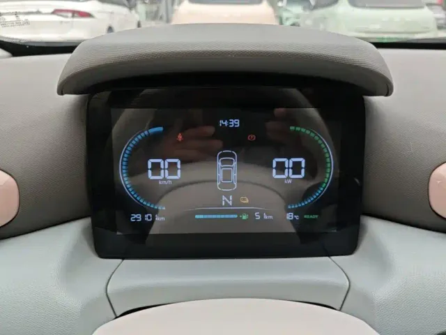 Leapmotor T03 — Фото автомобиля 11