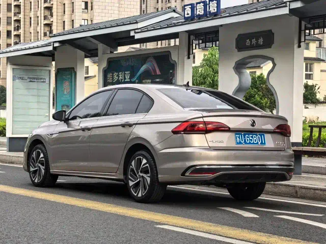 Volkswagen Bora — Фото автомобиля 8