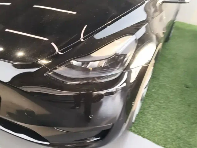 Tesla Model Y — Фото автомобиля 23