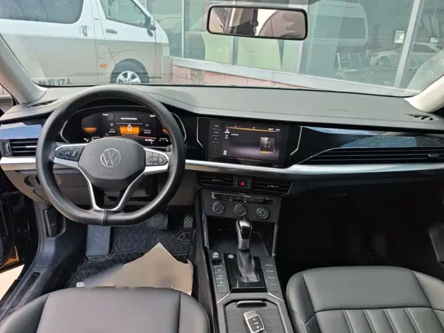 Volkswagen Passat — Фото автомобиля 9