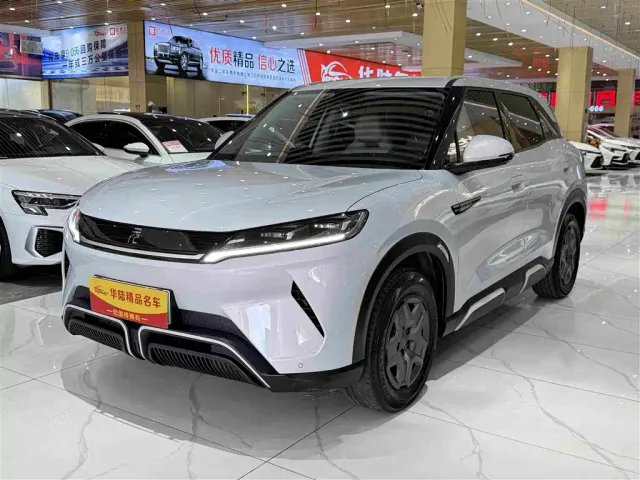 Фотография автомобиля — BYD Yuan UP