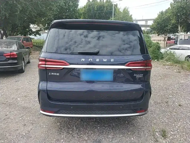Roewe iMAX8 — Фото автомобиля 5
